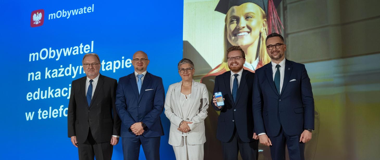 Cyfrowe dyplomy dostępne w mObywatelu – nowe rozwiązanie dla uczelni i&nbsp;absolwentów 